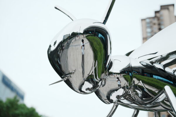 Stainless steel sculpture maintenance