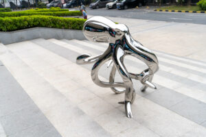 Stainless steel sculpture maintenance